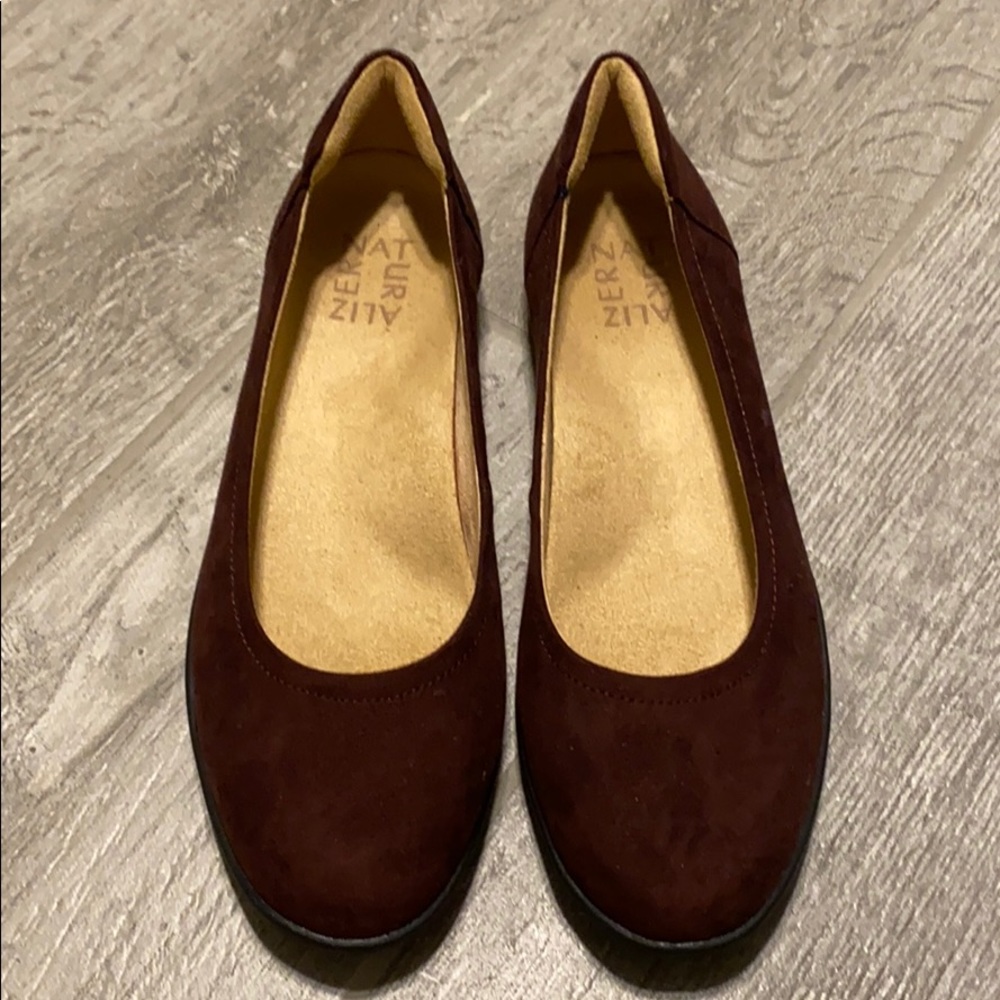 Naturalizer Merlot faux suede flats Size 6.5